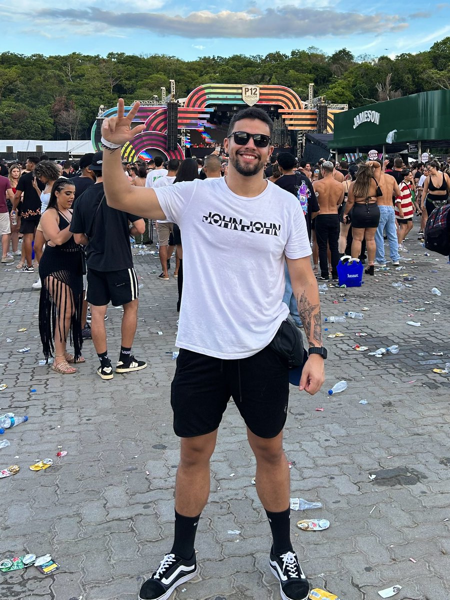 joaomusso's tweet image. 1,90 e você?