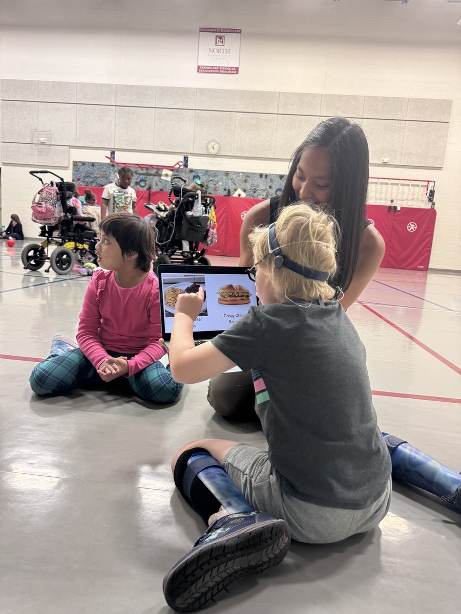 MrsHobbsPE's tweet photo. I LOVE that our Goals teacher provides opportunities for students to choose their lunch choices (Great job Ms Otoshi)! Pictures are an easy thing to implement into your space to allow students to be able to choose what they want to do! #adaptive #beinginclusive https://t.co/g855jxnY8X