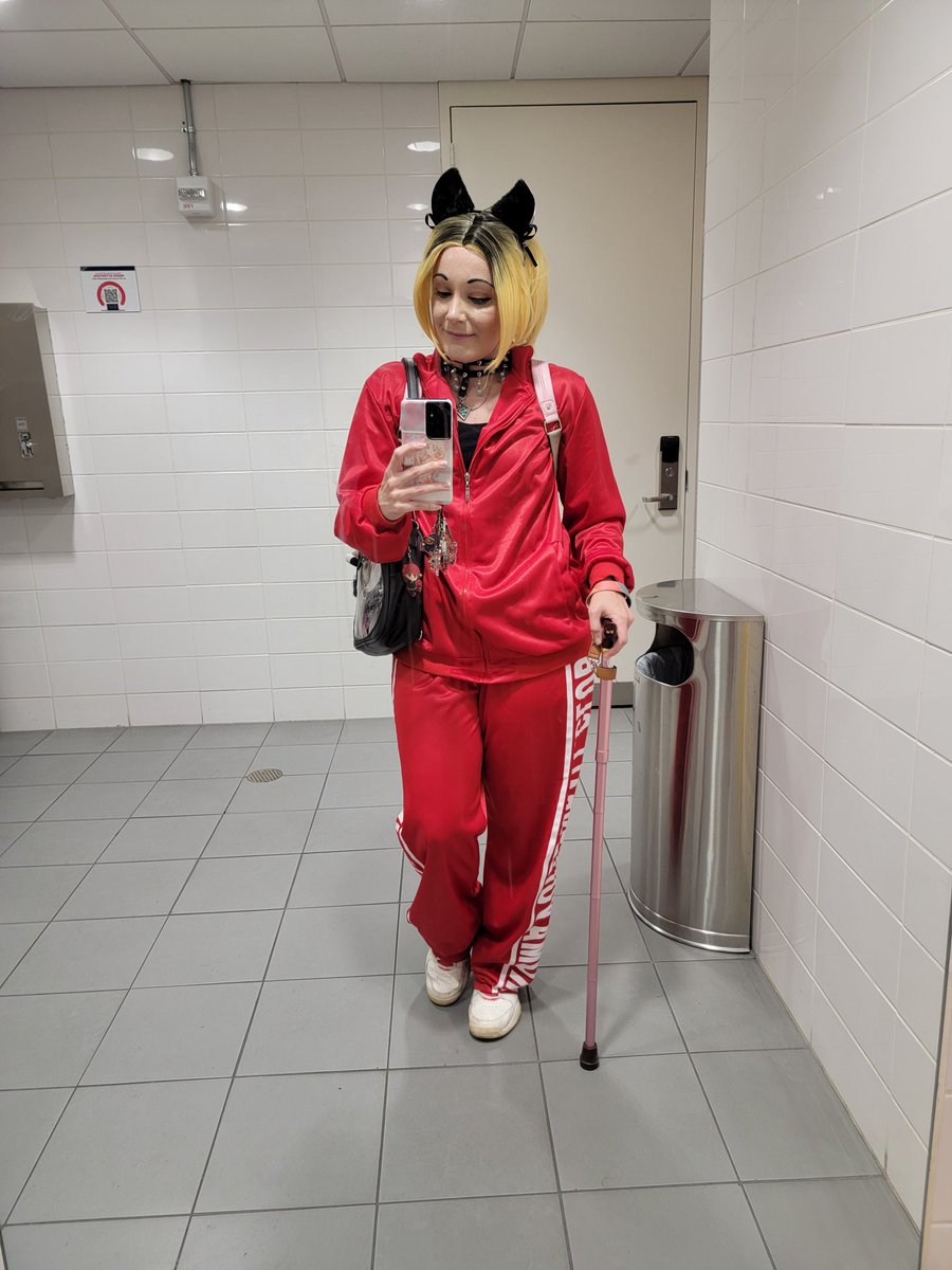 Cosplayed as my boy Kenma for the final day of New York Comic Con this year! 🐈‍⬛️ #NYCC #Haikyuu #Cosplay