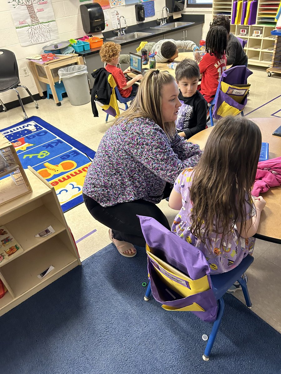 Hawklets are highly engaged in ELA, Math &amp; Waterford Computer Learning Program on “Rotary Purple Pinkie Day!” Purple donuts were donated to celebrate ending Polio around the🌎!  Kudos to the <a href="/RQSThreeTrails/">Three Trails Preschool</a> Preschool teachers &amp; staff!👏🏽😎 <a href="/DrPenK/">𝓓𝓻. 𝓟𝓮𝓷𝓮𝓵𝓸𝓹𝓮 𝓔. 𝓜𝓪𝓻𝓽𝓲𝓷-𝓚𝓷𝓸𝔁🎶</a> <a href="/RaytownSchools/">Raytown Schools</a> <a href="/ShannonDSpear/">Shannon Spear</a>