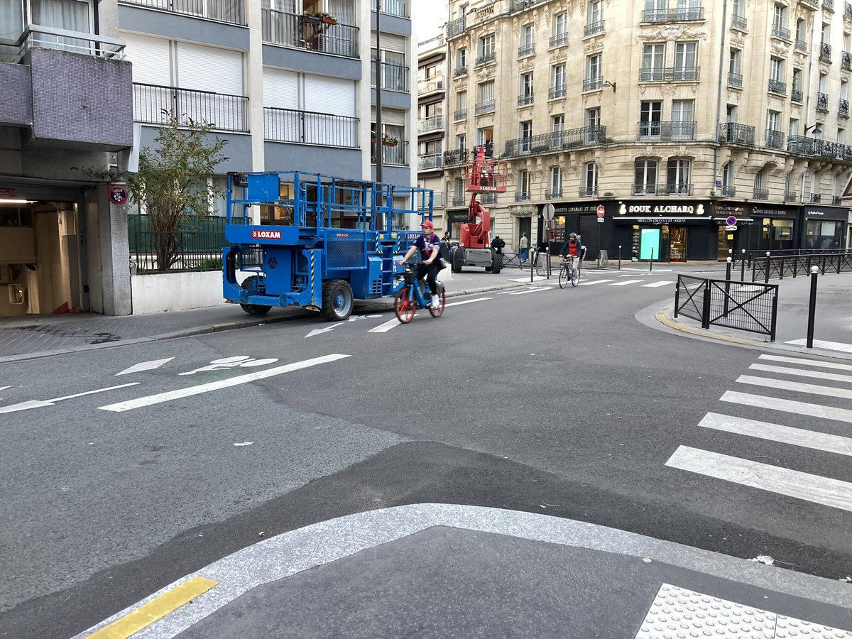 raphaelleberg's tweet photo. @ywwwes @PMdeParis @AnthonySamama On reste comme ça alors ? https://t.co/6E61VdDff2