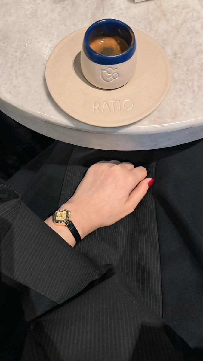 Thekra12Ali's tweet photo. يا هنَاء عُمري♥️✨ https://t.co/pgB2iEq1UU