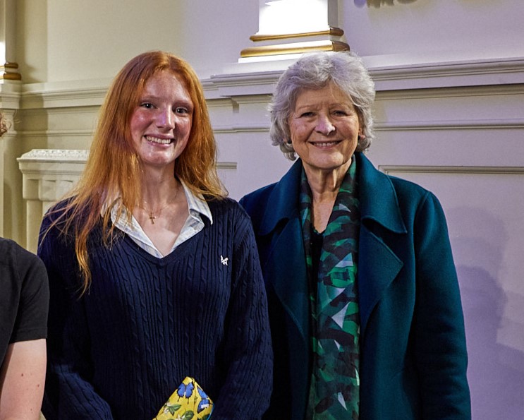 We are excited to share that Year 13 student Emma has won a prize for the Young Catholic Writer Award 2024. Emma’s moving essay received the prize during the Catholic Union’s AGM, presented by the Union’s President, Baroness Hollins 🏆👏