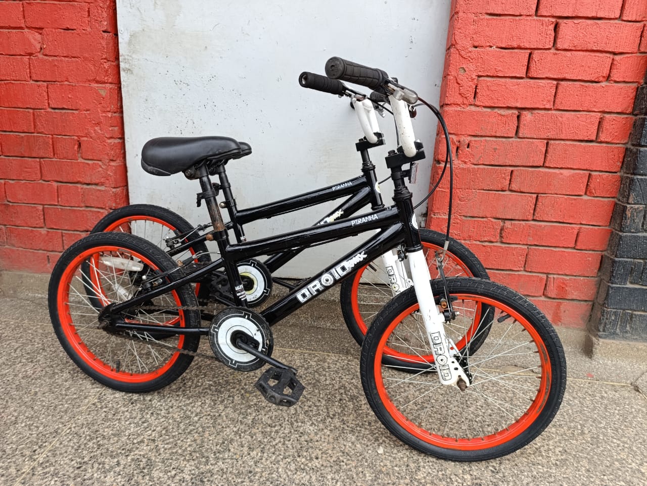Piranha 18 inch droid bmx bike hotsell