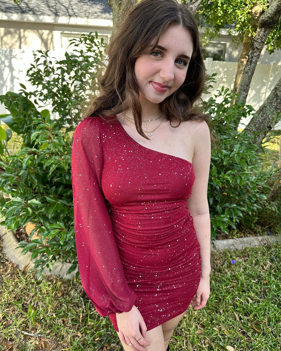 Leximariehawks's tweet photo. @Leximariehawks I'm not here to tweet I'm here to find my soulmate ❤❤❤ https://t.co/Y87OPdFWix