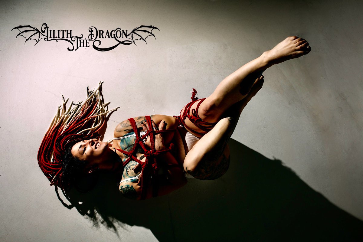 TheDragonLilith's tweet photo. In the Binds of Narvon
Full Artistic Shibari set, on Patreon!
#Bondage #RopeArt #RopeBunny #Tattooed #Feet #Gorgeous #ConfidentAF #Domme #switch #Bottom #RopeScene #Modeling #BDSM #Kinbaku #Shibari #LilithTheDragon https://t.co/7xWtRFtCXD