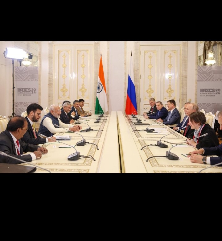 Quantum7XX's tweet photo. "BRICS Summit में भारत, रूस और चीन का अलायंस देख कर अमेरिका को सर्दी न लग जाए! 🌍🌪️ #GlobalBalance #BRICSPower"
#BRICS2024 #bri https://t.co/kRPHNEZ4wf