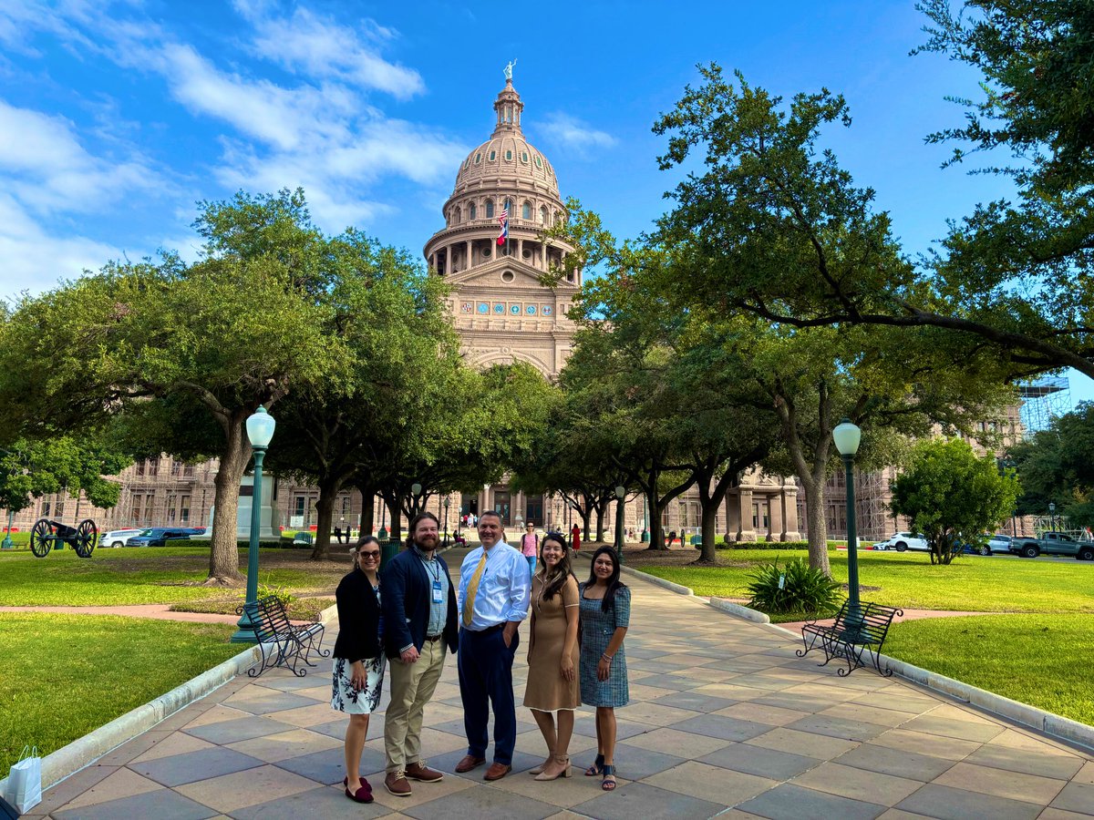 Diane Fox tweet media