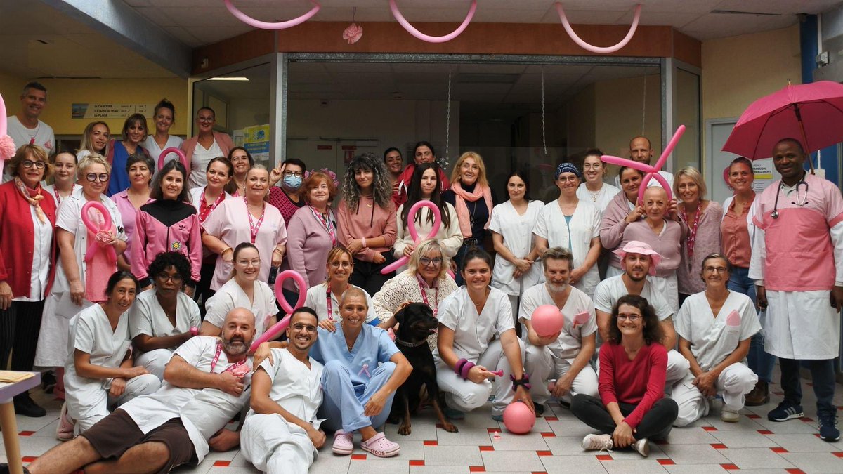 [Journée mondiale de sensibilisation contre le #cancerdusein ] au <a href="/CHBassindeThau/">Hôpitaux du Bassin de Thau</a> avec l’équipe des Pergolines en rose 💕 pour soutenir la lutte contre le cancer du sein