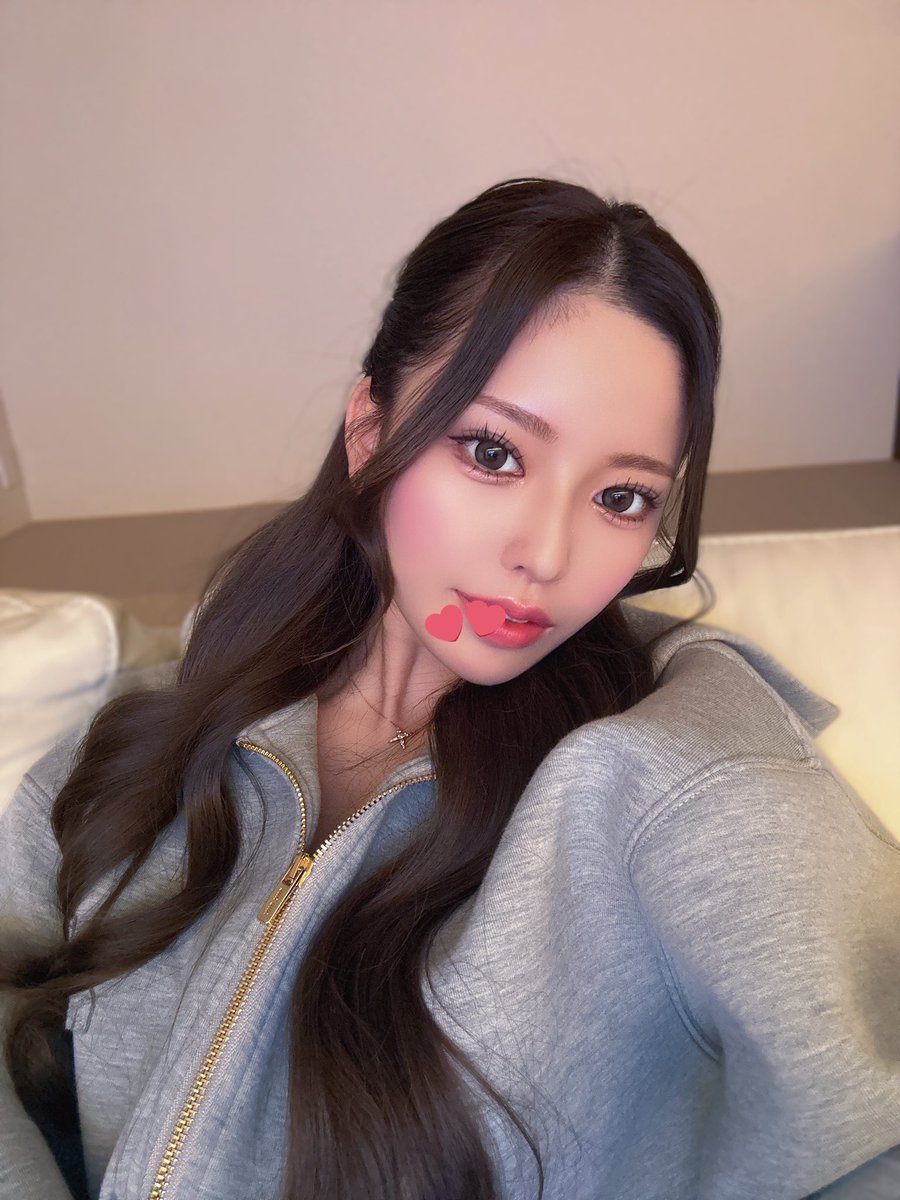 YAMACHI_25's tweet photo. 馬刺し😻 https://t.co/GhHvBKjQOE