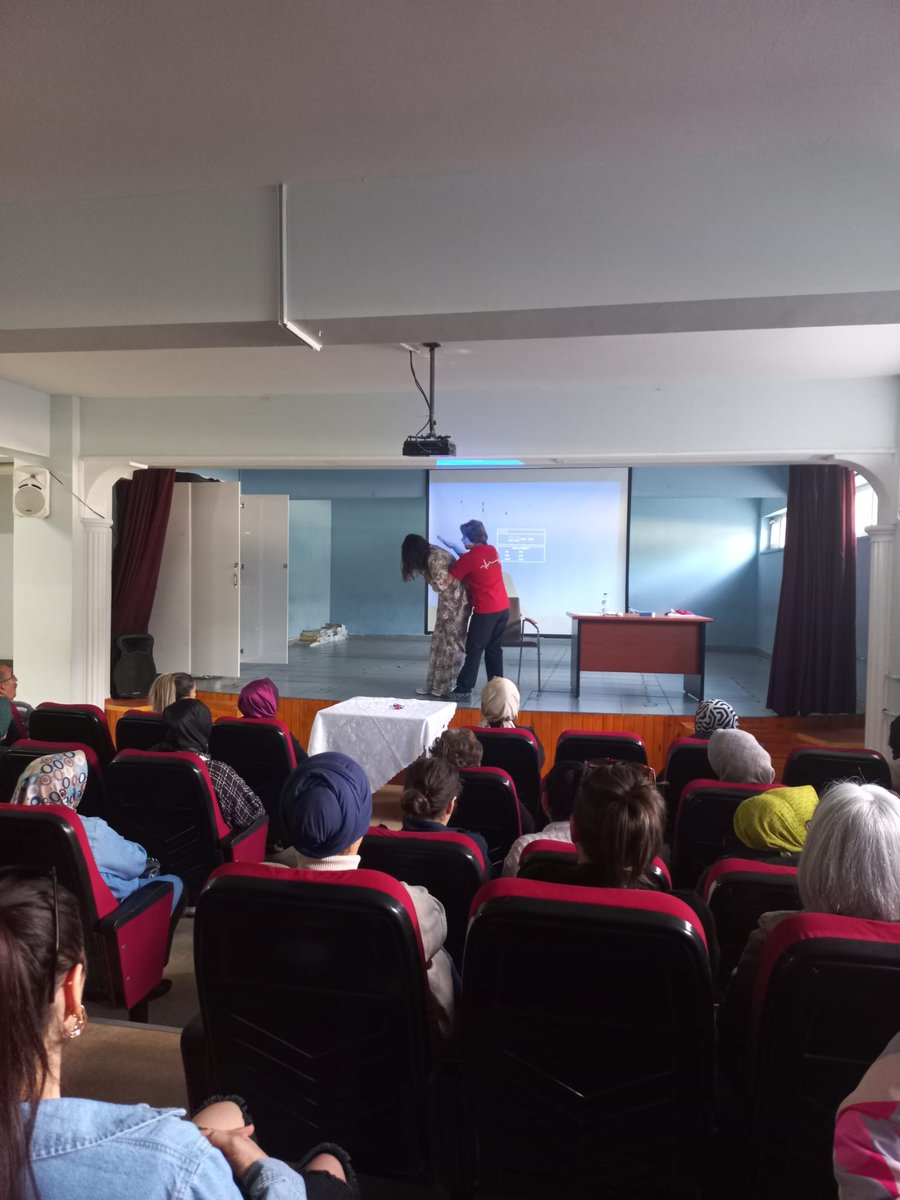 Merkez olarak ilk yardım kursları,öğrenci -veli farkındalık seminerlerimizi gerçeklestirmeye devam ediyoruz.
İlk yardım hayat kurtarır.
<a href="/tcmeb/">Millî Eğitim Bakanlığı</a> 
<a href="/Yusuf__Tekin/">Yusuf Tekin</a> 
<a href="/meb_dhgm/">Destek Hizmetleri Genel Müdürlüğü</a> 
<a href="/omurfatih/">Ömür Fatih Karakullukçu</a> 
<a href="/ozkan_meb/">Özkan AVCI</a> 
<a href="/cemalunal_/">C.ÜNAL</a> 
<a href="/bursailmem16/">Bursa İl Millî Eğitim Müdürlüğü</a> 
<a href="/Alireisoglu34/">Dr. Ahmet ALİREİSOĞLU</a> 
<a href="/bursaisg/">Bursa İL MEM İSGB</a> 
<a href="/yunusbulut1216/">Yunus BULUT</a>