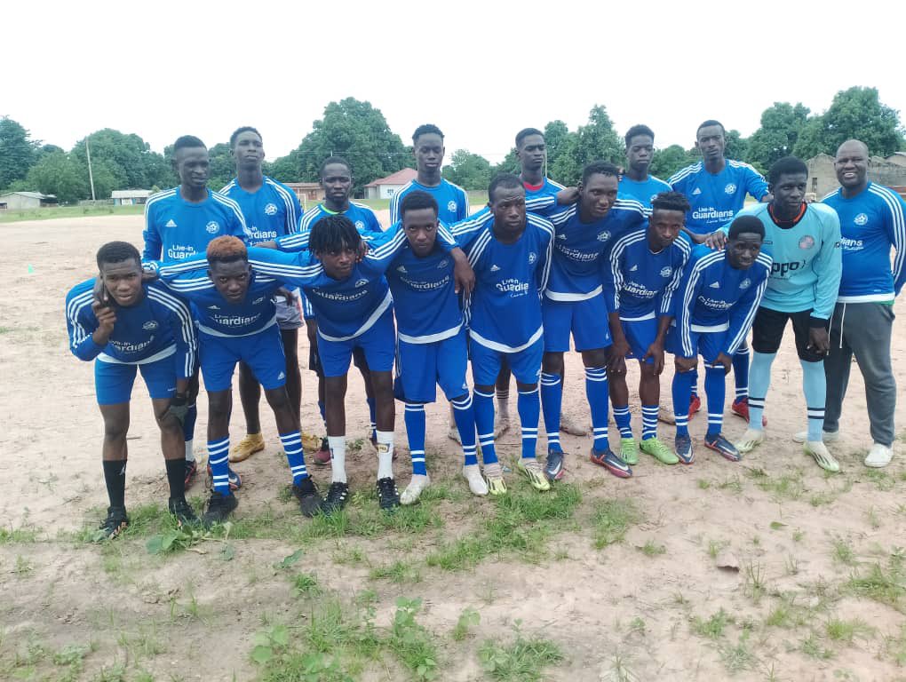 KitAid (@kitaid) on Twitter photo These photos are just in from The Gambia and we recognise kits from <a href="/SpinalResearch/">Spinal Research</a> <a href="/ColneyHeathFC/">Colney Heath FC</a> but are struggling to identify all donor clubs as we cannot read the Club badges.
Thanks to everyone though for making a difference to these teams These photos are just in from The Gambia and we recognise kits from <a href="/SpinalResearch/">Spinal Research</a> <a href="/ColneyHeathFC/">Colney Heath FC</a> but are struggling to identify all donor clubs as we cannot read the Club badges.
Thanks to everyone though for making a difference to these teams