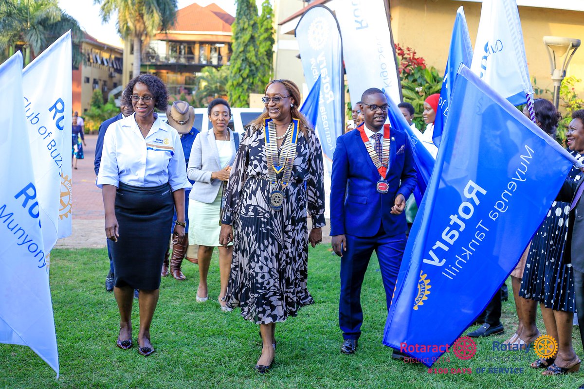 RotaryDistrict9214 tweet media