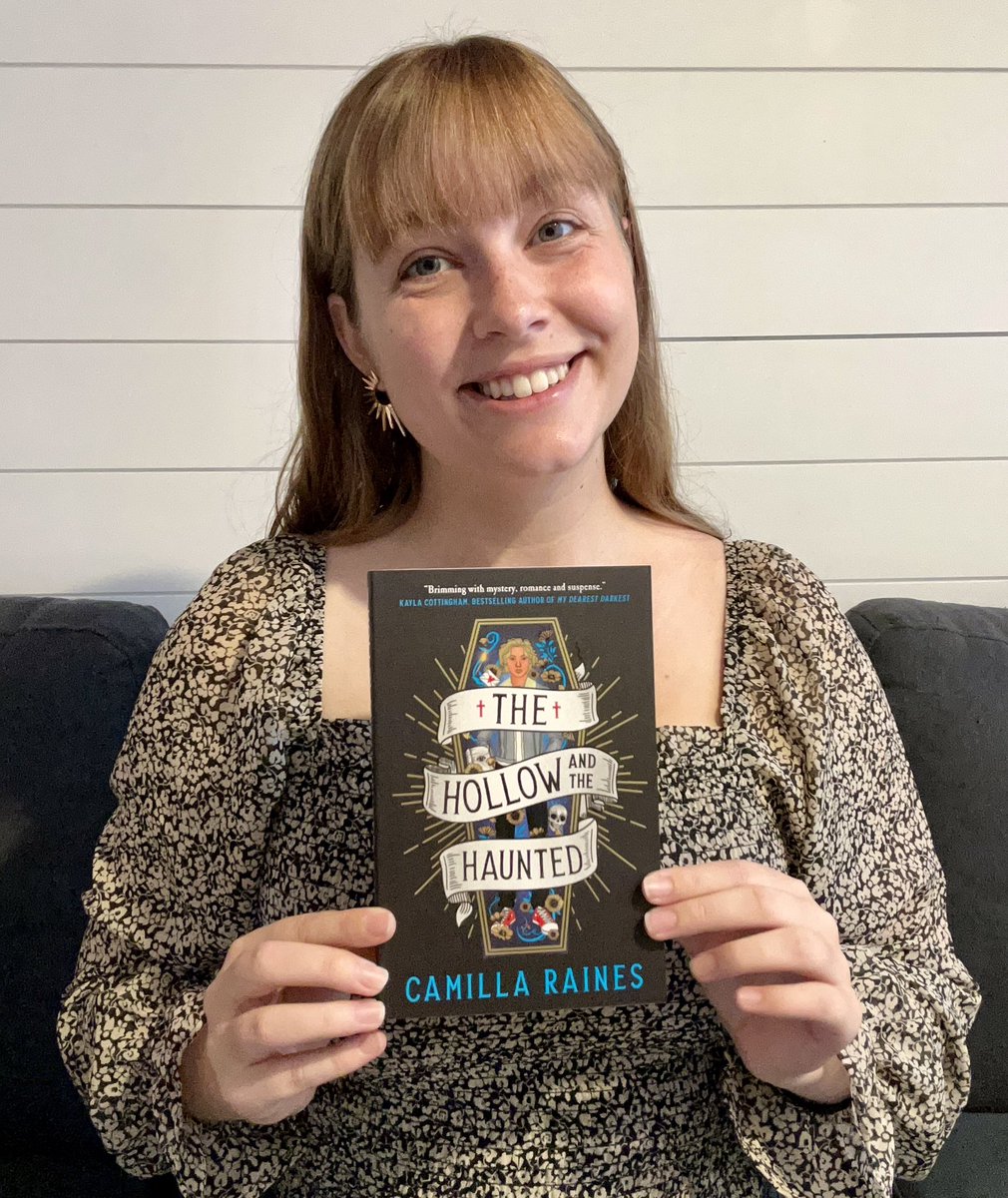 Camilla ✨ preorder THE HOLLOW AND THE HAUNTED tweet media