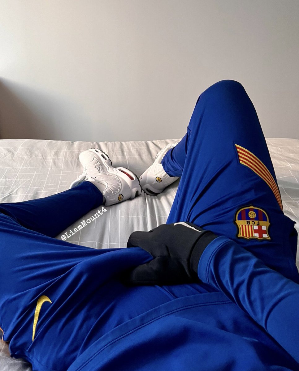 LiamMount4's tweet photo. Un bon soumis pour s’occuper de #maqueue 🍆🔥

#kiffeur #gayparis #underwear #frenchgay #gay #bottom #top #jogging #tn #kiffeurtn #domi #soumis https://t.co/Rn7VexPA17