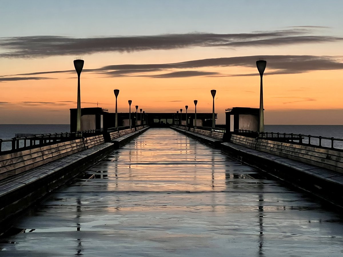 What a stunning morning yesterday.  Great way to start the day  on Deal seafront 😄 <a href="/Deal_Town/">Deal Town</a> <a href="/bbcsoutheast/">BBC South East</a>