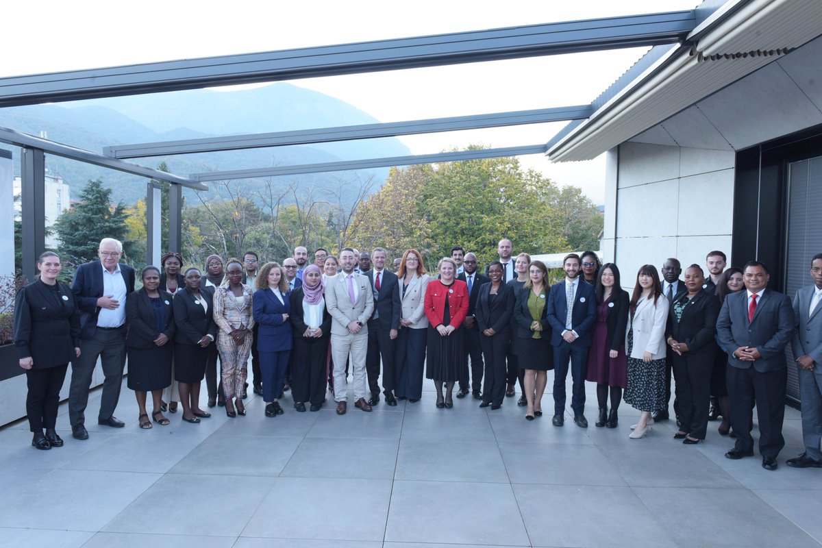 Our participants had a very meaningful dialogue today with our Deputy Minister of Foreign Affairs <a href="/GashiLiza/">Liza Gashi</a> 
She presented on the Role of Soft Power in Crisis Management.
Thank you all for making our discussion today so enlightening and worthwhile.
#diplomaticschool10