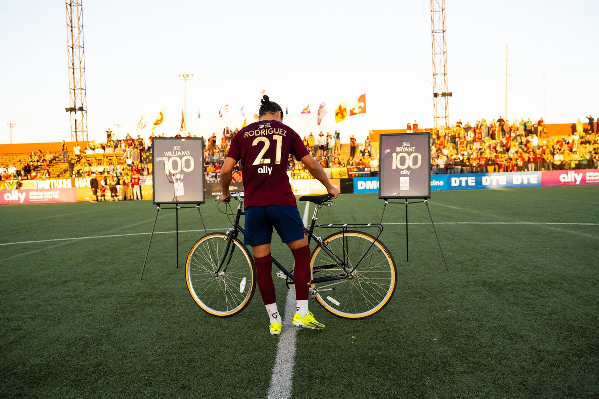 Thank you to everyone who stuck around after the match on Saturday as we honored our two newest City Centurions, <a href="/Michael_ryfe/">Michael Bryant</a> and <a href="/Rhys_Williams6/">Rhys Williams</a>, and gave <a href="/MaxiRodrigue21/">Maxi Rodriguez</a> the 2024 Black Arrow MVP Award!

#DCTID