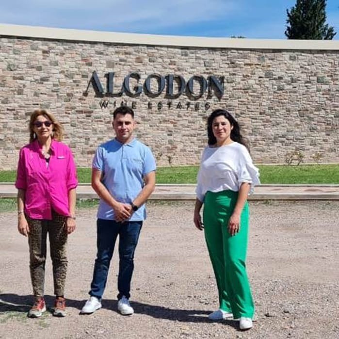 Visitamos San Rafael para conocer proyectos de inversión en el sector del #Enoturismo

#ChaglasianWineryVineyards <a href="/AlgodonLife/">Algodon Life!</a>