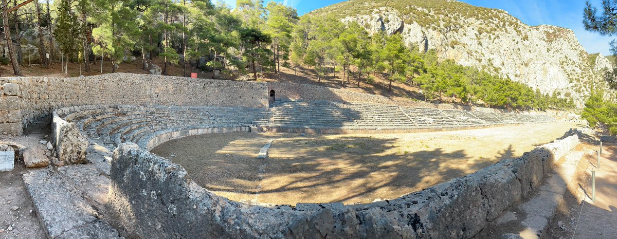 KateGQuinlan's tweet image. The #GreeKLF meeting ended today but was followed by a great group visit to the Delphi Archeological Museum
& Site! It has been a wonderful trip. Thank you to @kdrosato & Jonathan Katz for organising an amazing meeting! @UNSWBABS @MerlinCrossley @manan_s9