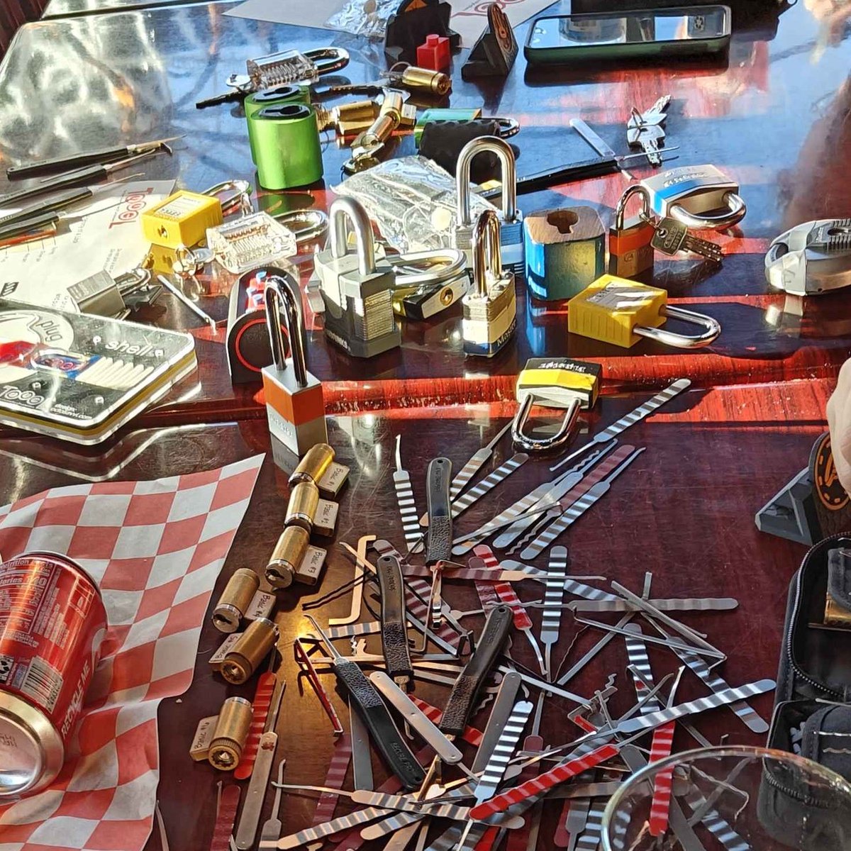 Members only Crooked Run (Sterling) tomorrow evening! 
7-ish to whenever-ish
Bring your own locks 

Ask on the Discord for more details: 
discord.gg/toool