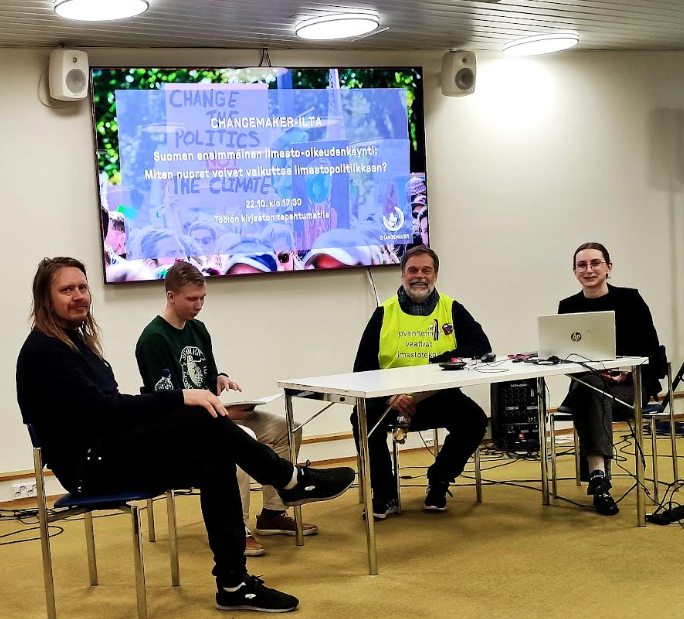 Ilmastoisovanh1's tweet image. Ilmastoisovanhemmat oli mukana Changemaker-nuorisoverkoston @ChangemakerFin  tapahtumassa, jossa keskusteltiin ilmasto-oikeudenkäynnin merkityksestä. Toivottavasti Suomi alkaa pikaisesti noudattamaan oman ilmastolakinsa velvoitteita ja maamme on hiilineutraali 2035 mennessä.