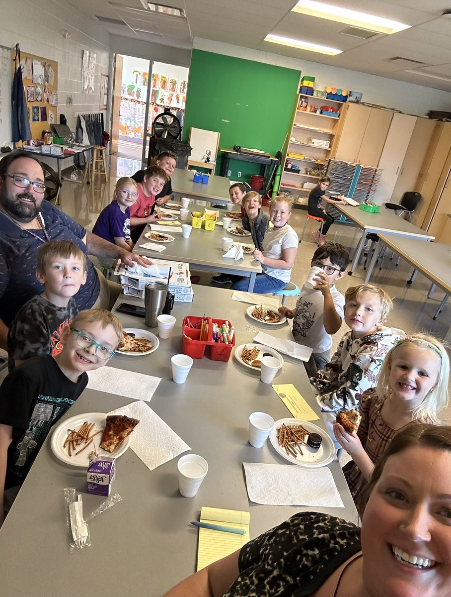 Mrs. Rebman tweet media