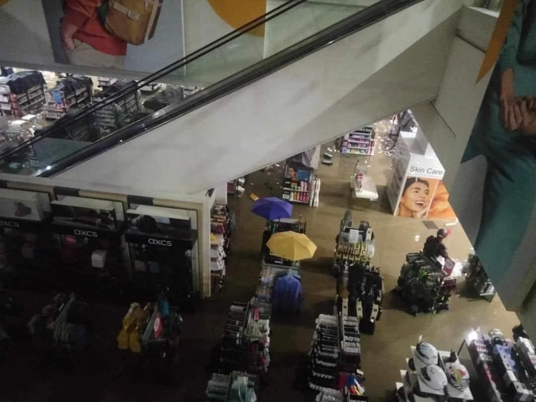 SM Naga right now.

May mga stranded sa second floor ng mall. PLEASE STAY SAFE 🙏🙏🙏 #KristinePH