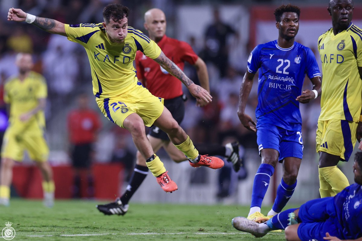 AlNassrFC's tweet photo. ⏱'50
#النصر 0 - 0 الاستقلال
#النصر_الاستقلال | #AlNassrEsteghlal https://t.co/OeGvQUmCGC