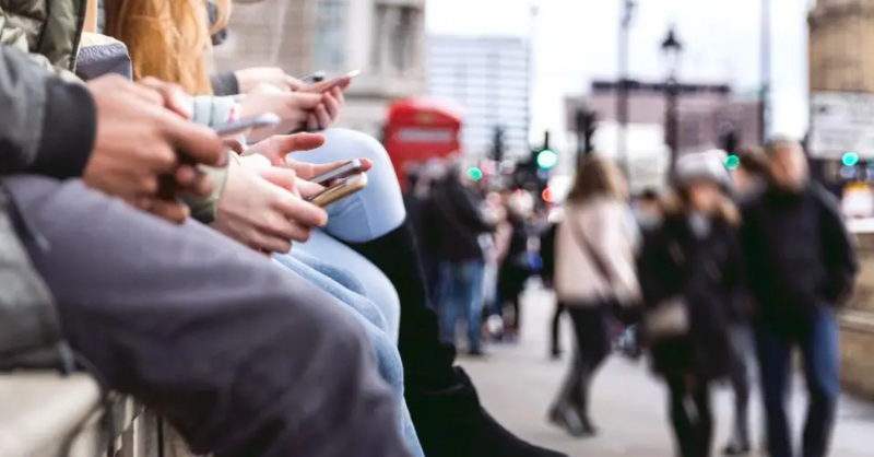 MayorofLondon's tweet photo. The theft of a phone is hugely distressing for the victim. 

Last year I called on mobile companies to do everything possible to ensure that their devices are not appealing to thieves. 

There is more work to do, Google is now introducing important new security updates.