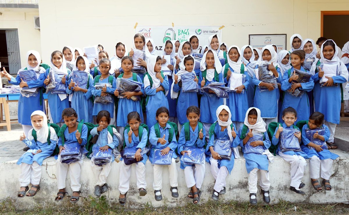 SDK_CD's tweet image. 1/2;

KORT in partnership with One Nation UK continues its steadfast commitment to enhancing education in AJK. 

As part of the &quot;Education for All AJK&quot; project, we recently distributed essential educational resource at the Govt. Boys Primary Schools in Mawa, Islamgarh, AJK.