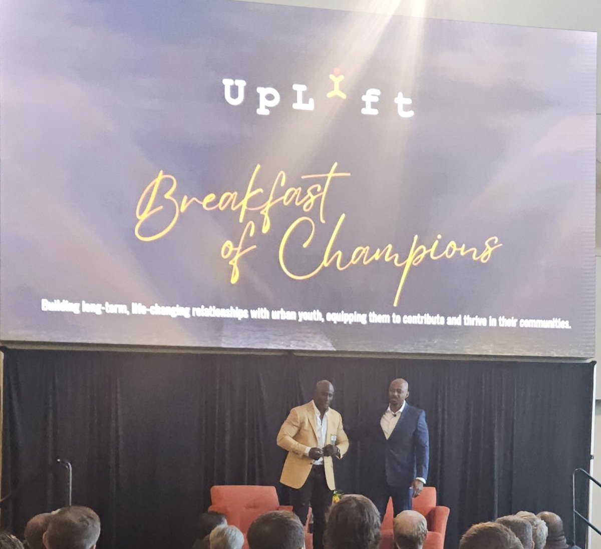 Daren Girling tweet media