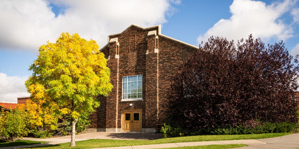 🍂 Fall is in full swing at RCMP Training Academy! 🍂 the cooler days and golden leaves make a perfect backdrop as cadets continue their journey towards becoming RCMP Officers. 

#DepotLife #RCMP
