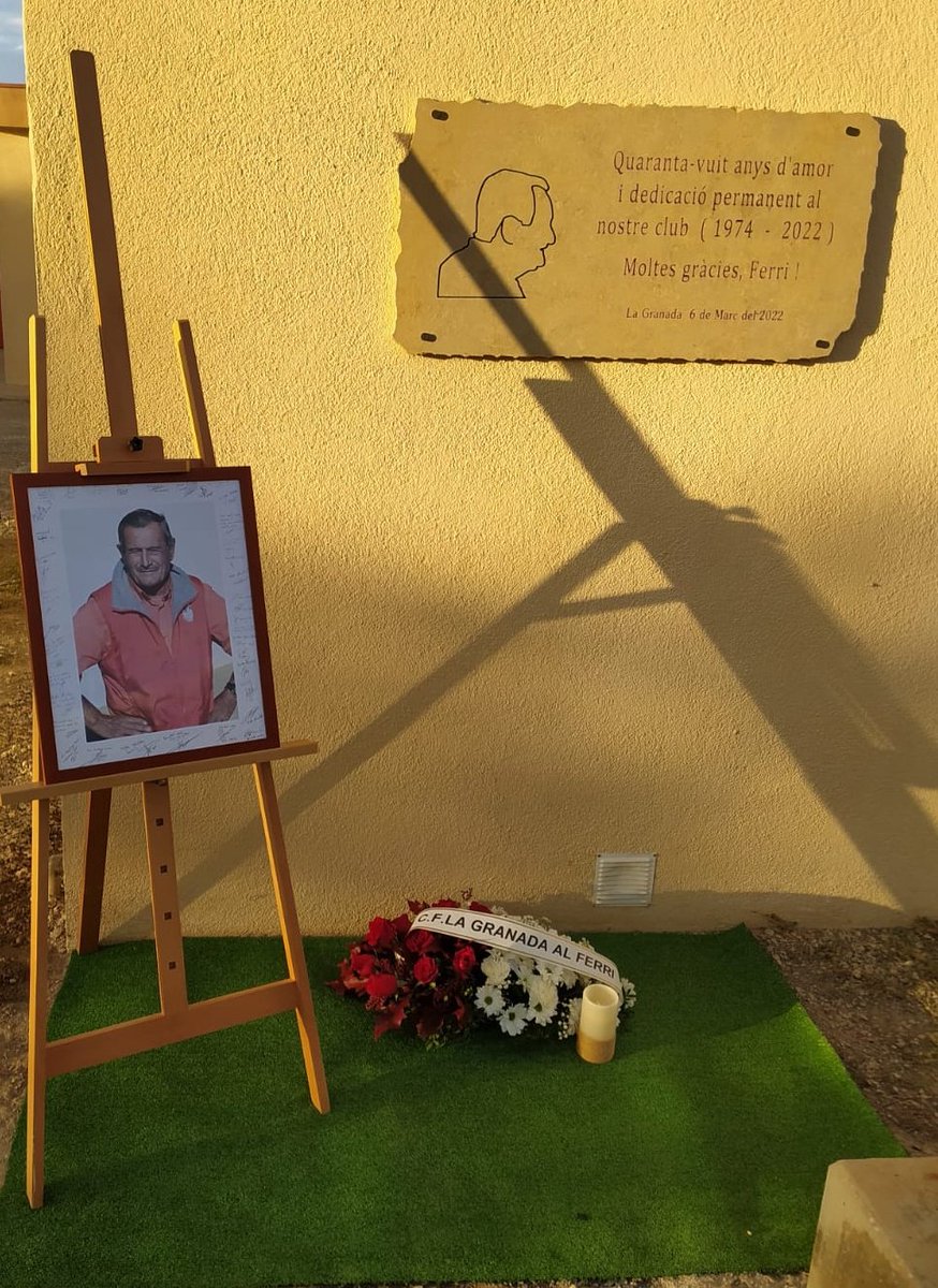⚫️ Hem habilitat un espai de dol i vetlla al camp, en record i memòria del nostre estimat Josep Ferré Farriol "Ferri".

Estarà a disposició en horari d'entrenaments de la tarda i dels partits del proper cap de setmana.

Restem a l'espera de confirmar el dia del sepeli.