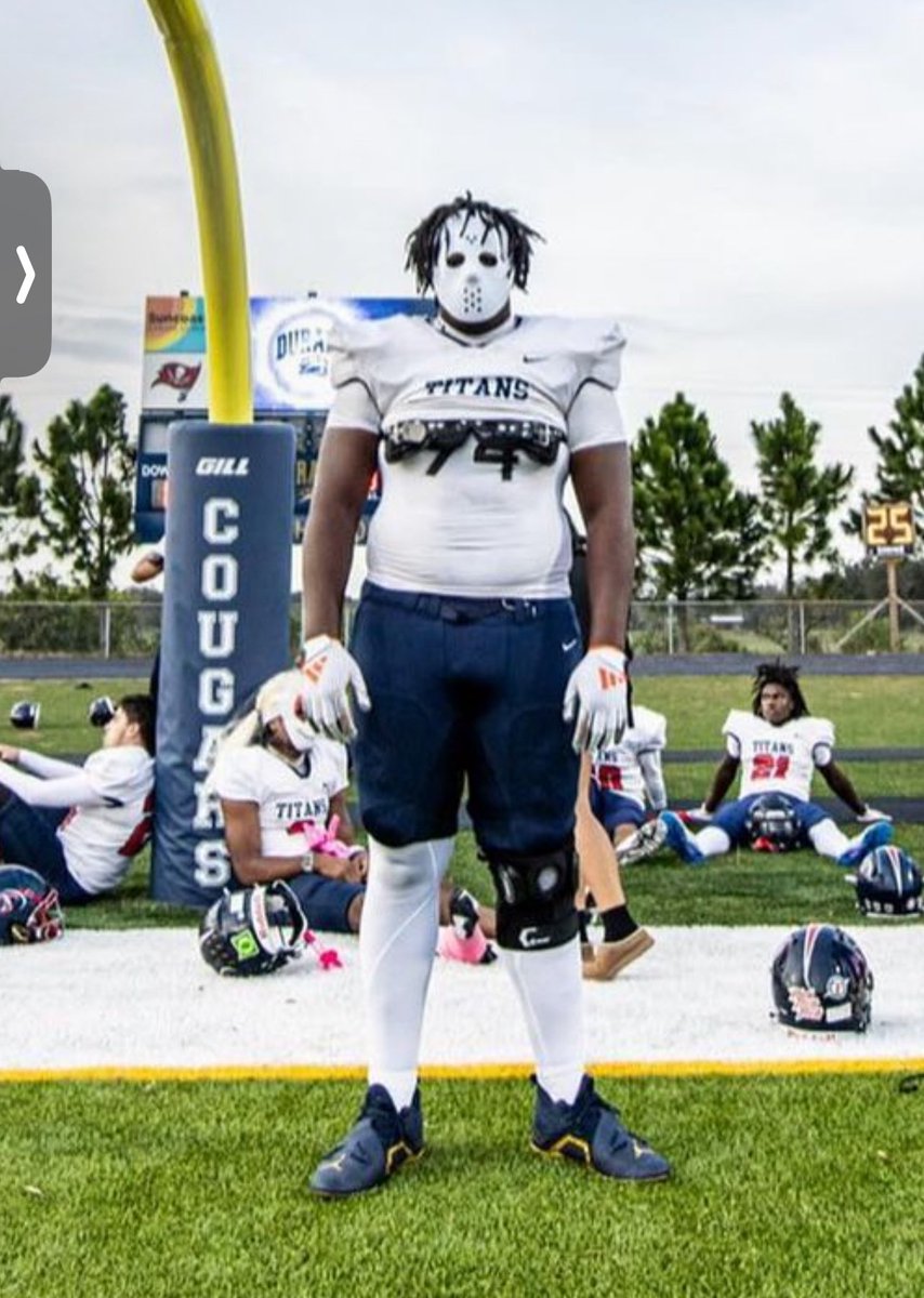 Chalupa aka Corey Carmona (@chalupabatmanfb) on Twitter photo Imagine you’re warming up for a game thinking you might get a sack or two and a few pressures today then you look down the field and see <a href="/CanonPickett/">Canon Pickett 4🌟 OL</a> standing there like this 😭😭😭😭
This image is terrifying 😭 Imagine you’re warming up for a game thinking you might get a sack or two and a few pressures today then you look down the field and see <a href="/CanonPickett/">Canon Pickett 4🌟 OL</a> standing there like this 😭😭😭😭
This image is terrifying 😭