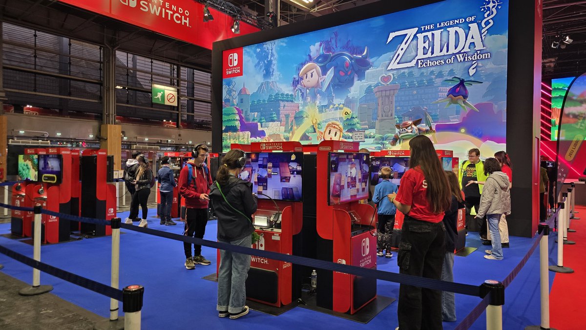 Pokegraph's tweet photo. Petit coucou du stand #NintendoPGW !
Jusqu'à dimanche, venez tester les derniers jeux #NintendoSwitch lors de la #PGW2024 !
Profitez aussi de la scène, des tournois et de différents invités tout au long de l'événement.
#ParisGameWeek https://t.co/t0oOaS1Fet