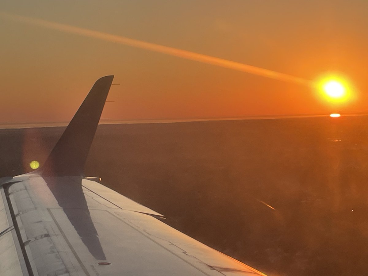 Willits Lab (she/her) (@willitslab) on Twitter photo The sun is coming up on the way to #BMES2024! The sun is coming up on the way to #BMES2024!