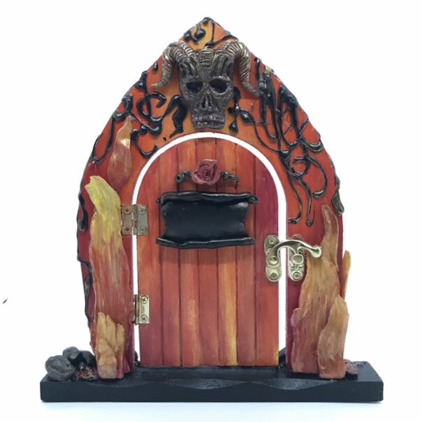 BoxedUpcreates's tweet image. Absolutely thrilled that one door was so well received that the buyer ordered another one 9 MINS! after the first one was delivered #Beetlejuice #etsygifts #Christmas #boxedup #giftideas #Halloween #CraftBizParty #shopindie