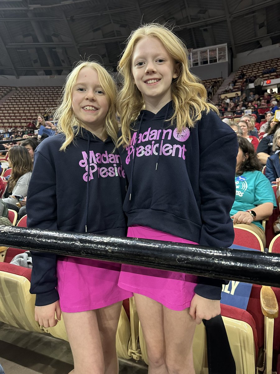 Elizabeth Wadas TV tweet media