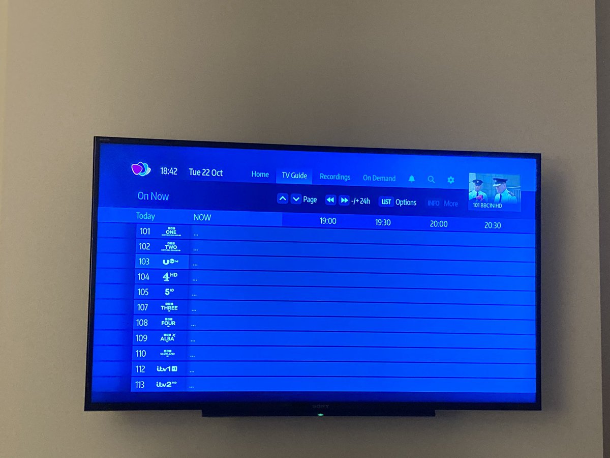 drybri's tweet photo. @freesatadvice just awful. Not fit for purpose. https://t.co/CVkEVw3VL1