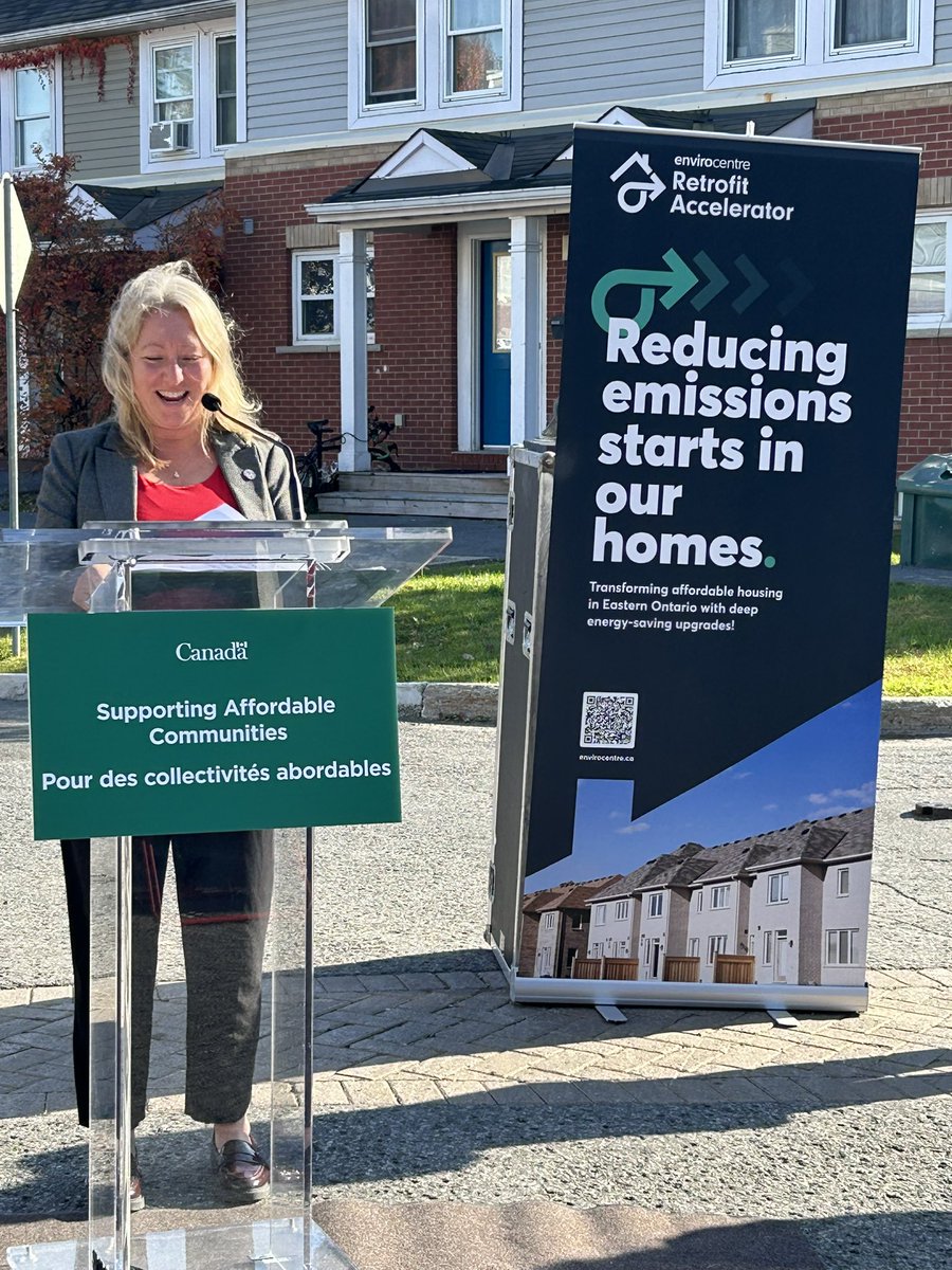Bonne nouvelle #OttawaVanier! Nous avons annoncé un investissement fédéral de 4,3M$ dans 5 projets de rénovations écoénergétiques dont 2M$ pour le projet d'EnviroCentre à #OV. Ces projets aideront les résidents à économiser, ainsi que réduire la consommation d'énergie et les GES.