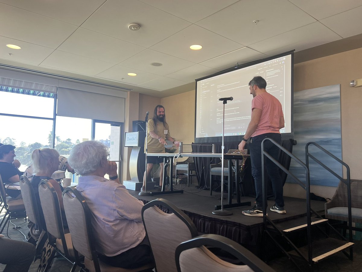 httfsymposium's tweet image. Photos from our Reflective Practices with AI presentations #httf2024 #hci #acm #reflectiveAI