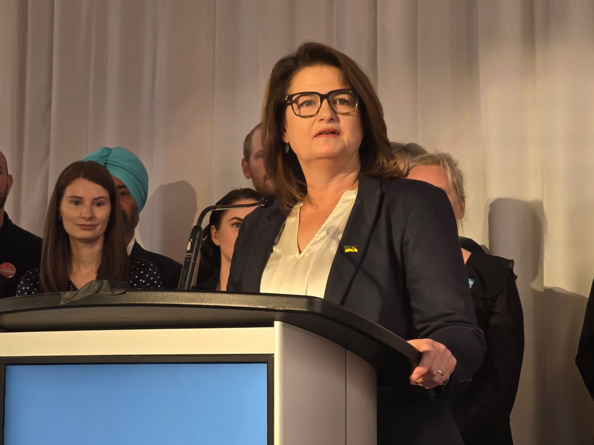 tajindergrewal's tweet photo. It's officially #VotingWeek in Saskatchewan! We're feeling the moment from this past weekend when we hosted leader @carlabecksk at a rally in downtown Saskatoon. And of course, we're still canvassing, and I appreciate all the support from all volunteers! #TimeForChange! https://t.co/XWctdmv0kz