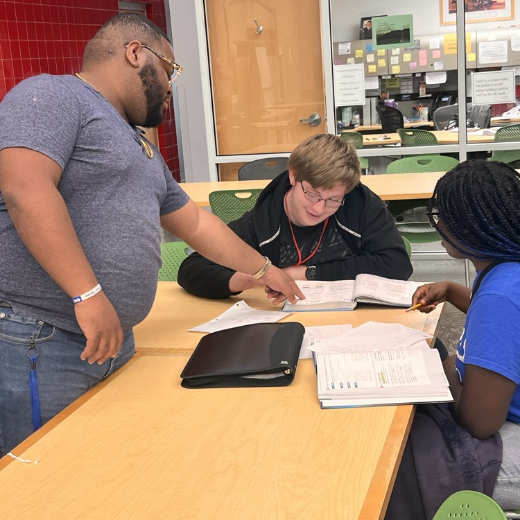 LRPARKids's tweet photo. PARK students are hard at work today.  Thanks staff for helping the students get the homework help they need. https://t.co/6QmIMi98mV