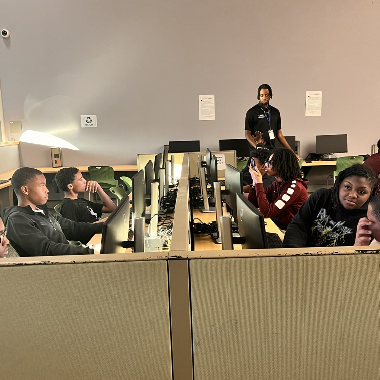 LRPARKids's tweet photo. PARK students are hard at work today.  Thanks staff for helping the students get the homework help they need. https://t.co/6QmIMi98mV