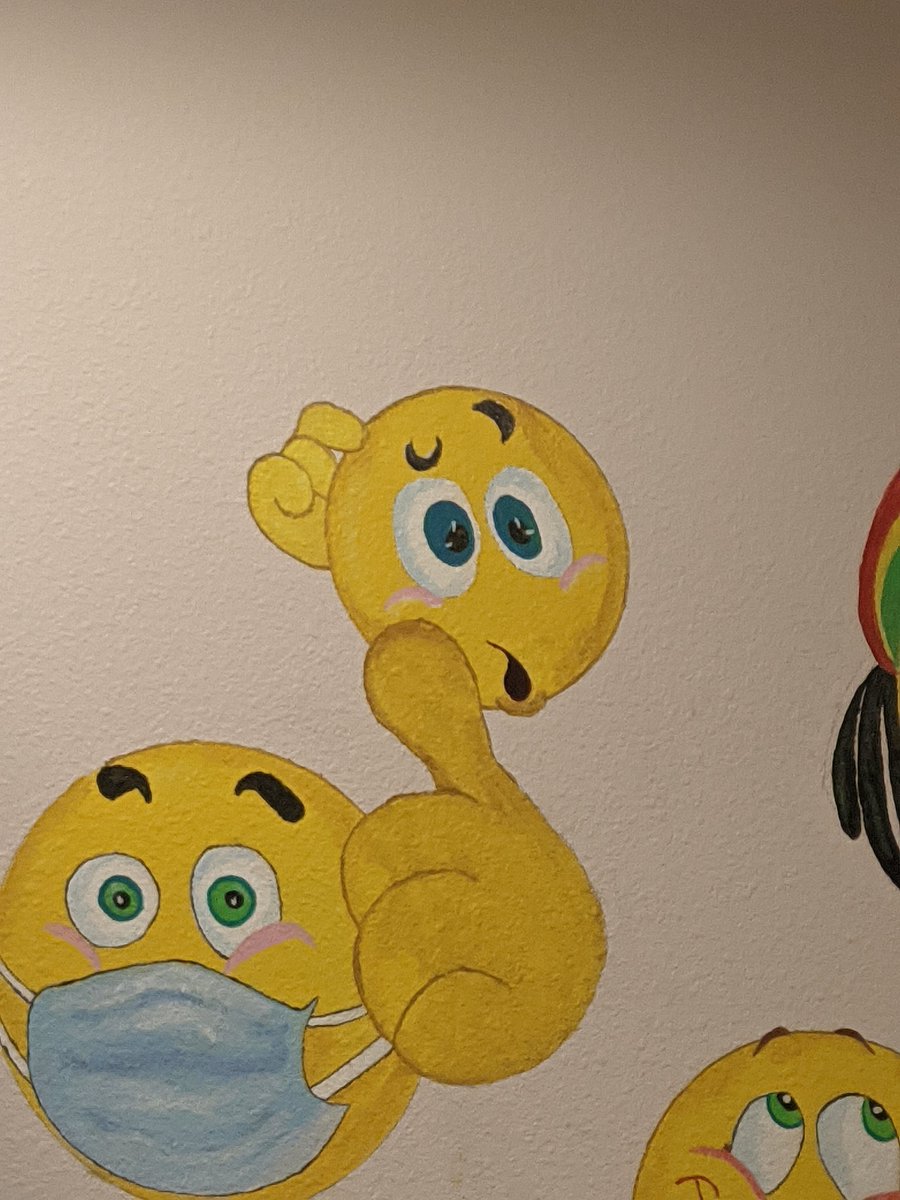 Lmao look at this doctor's room