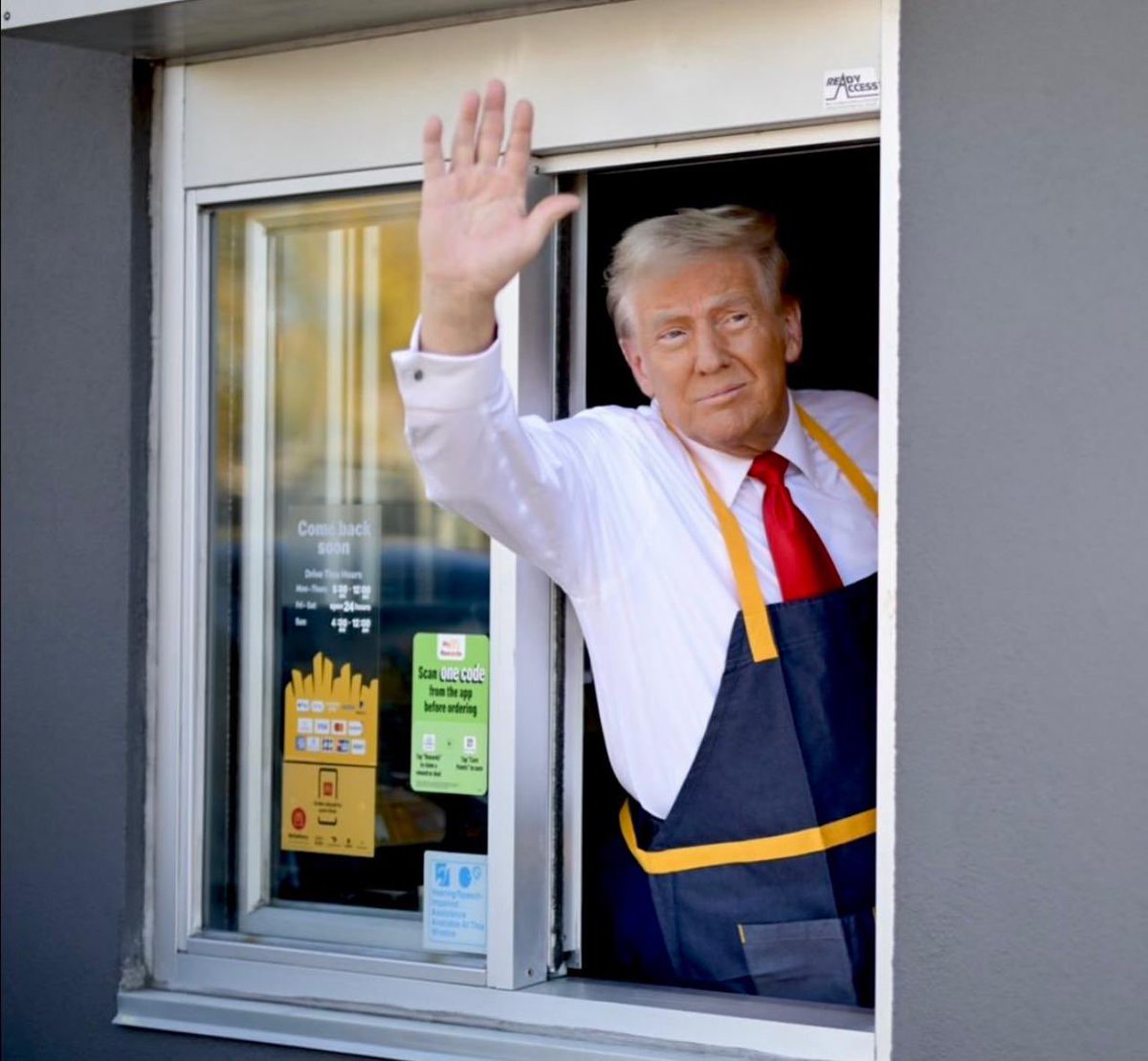 bennyjohnson's tweet image. 🍟 ANNOUNCEMENT 🍟

I’m close to 3 million followers.

Thank you. I’m lovin it.

To celebrate, I’ll be delivering McDonald’s to your house.

Just follow. Simple as. I’ll be picking 20 followers who repost this.

Get yourself some fries &amp;amp; nuggets.
Who knows, Trump may be cooking