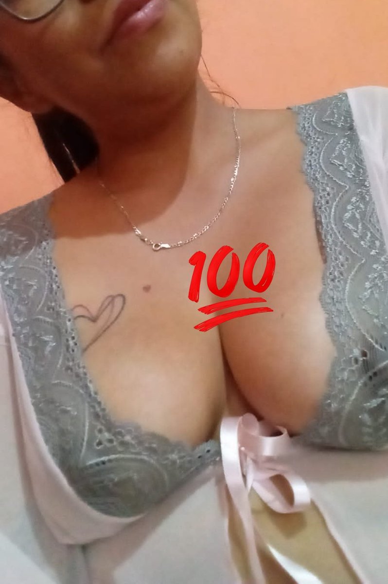#Hot_wife
#MartesDeEnseñarLasTetas 
Exelente tardé