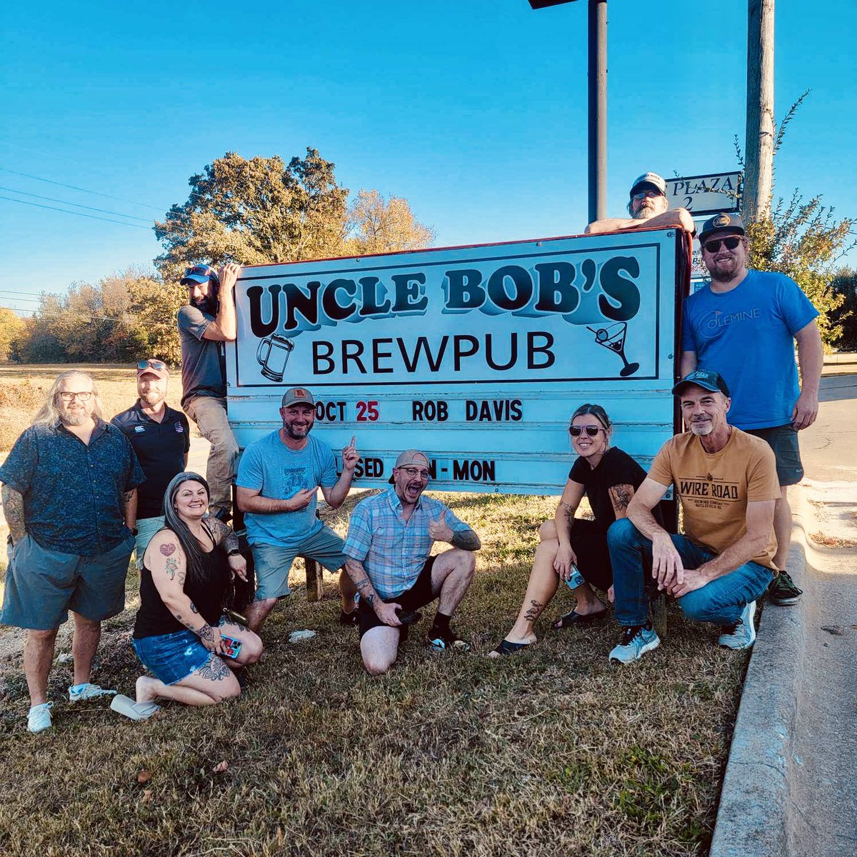 Second stop was Uncle Bob’s Brewpub!!

Look at all those friends! 😍🍻

Before And After Brewing
Wire Road Brewing
Springfield Brewing Company
4 By 4 Brewing - Galloway
4 By 4 Brewing - Fremont Hills
Banter Brewing Co.
Hold Fast Brewing
Tie &amp; Timber Beer Co.