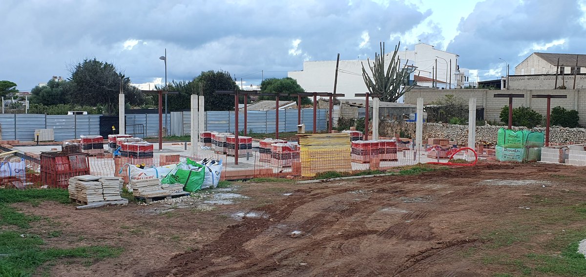 Las obras de construcción del nuevo Centro de Día para Mayores de Alaior marchan a buen ritmo. #AlaiorMillor <a href="/AjAlaior/">Ajuntament d'Alaior</a> <a href="/goib/">Govern de les Illes Balears</a>
